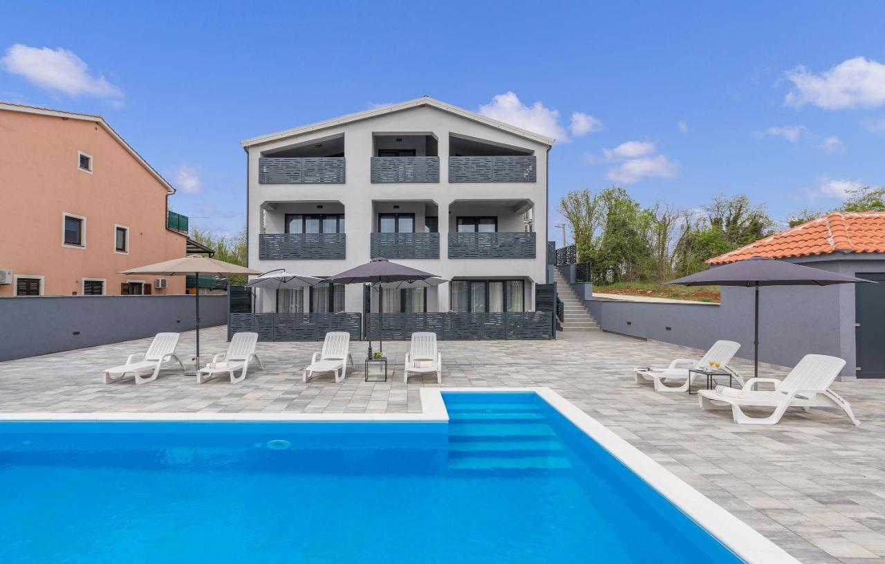 Natalija Apartment