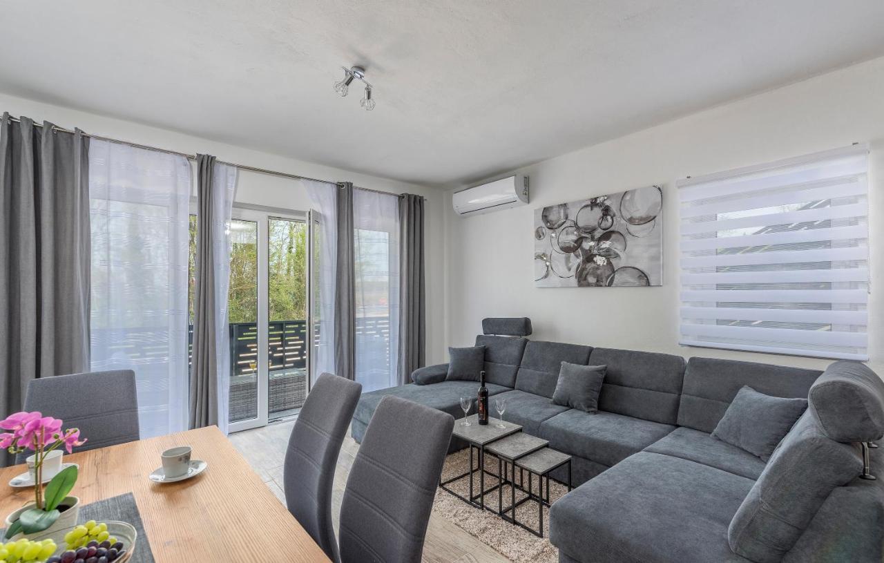 Apartamento Natalija *